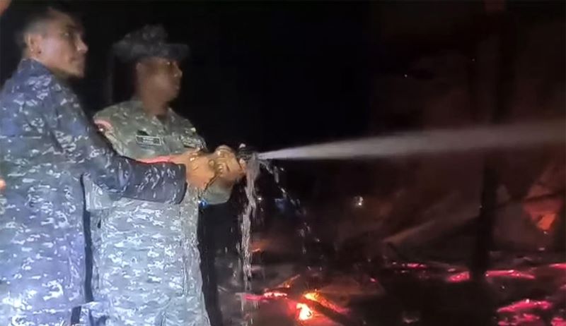 নৌবাহিনী ও অন্য সংস্থার প্রচেষ্টায় সেন্টমার্টিনে তিন রিসোর্টের আগুন নিয়ন্ত্রণে